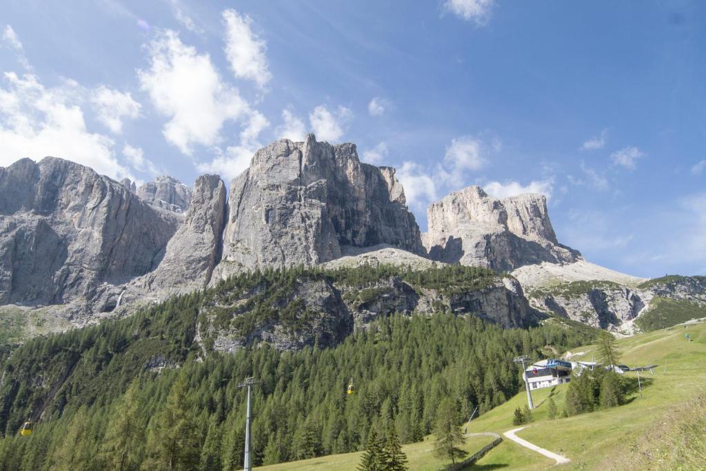 Chalet Madrisa コルヴァーラ・イン・バディーア エクステリア 写真