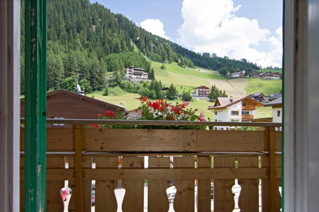 Chalet Madrisa コルヴァーラ・イン・バディーア エクステリア 写真